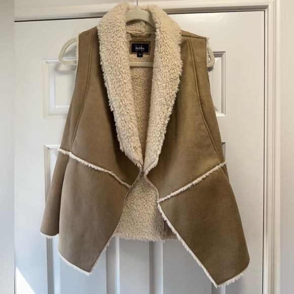 by & by Jackets & Blazers - By and By | Vest Faux Fur And Polyester with pockets. Size M
